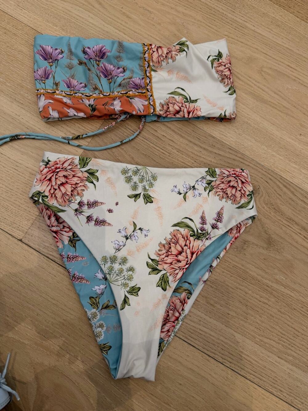 Floral Print Women's Bikini Set Bottom - White & Blue